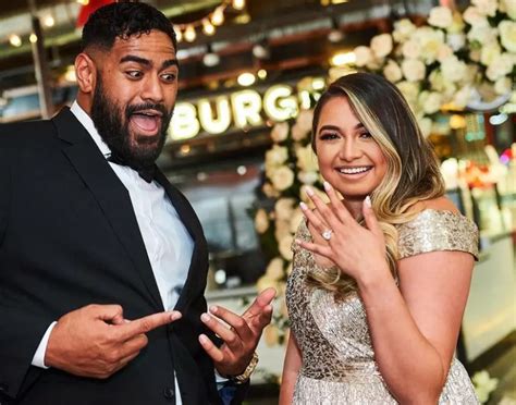 niki ikahihifo-bender|Jordan Mailata Ties Knot With His Girlfriend Niki。